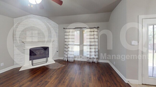 Building Photo - 15605 Leadenhall St
