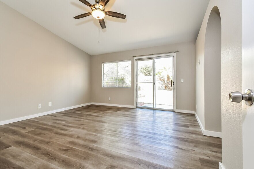 Building Photo - 8073 Boardwalk Way