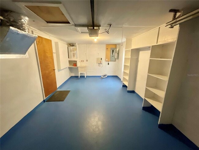 Building Photo - 4810 Flora Ave