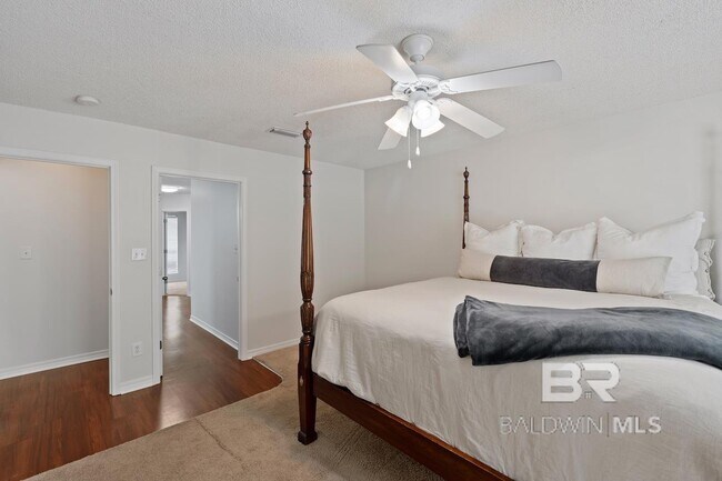 Building Photo - 157 Pemberton Loop