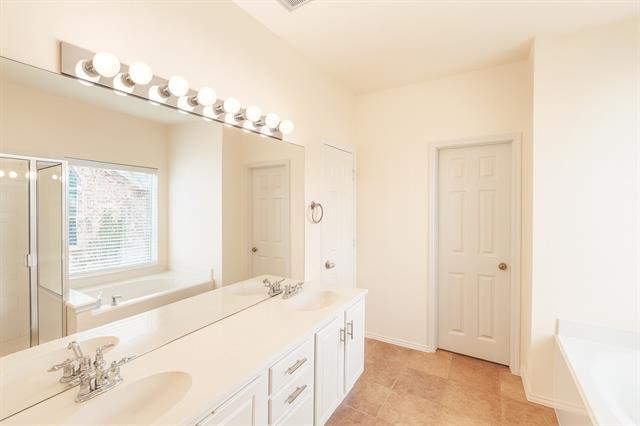 Building Photo - 418 Sonoma Dr