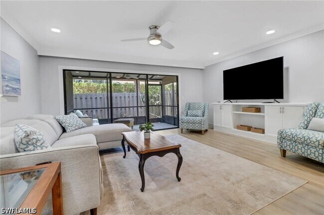 Building Photo - 790 Meadowland Dr