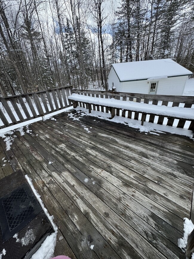 Building Photo - 189 Commercial St