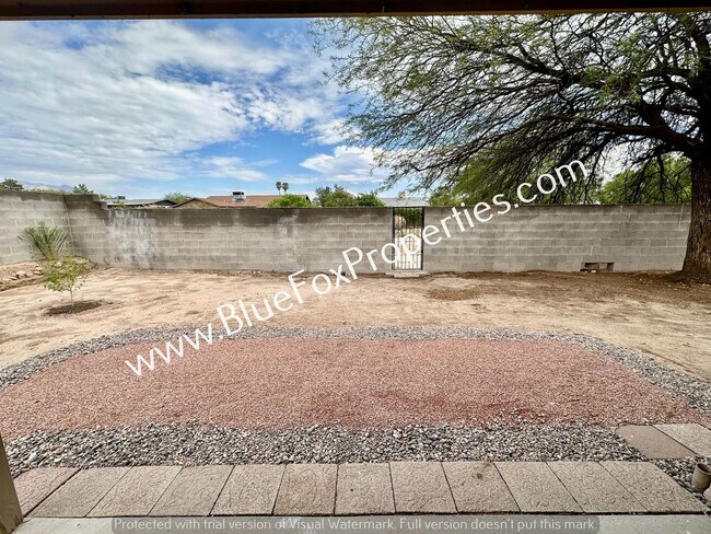 Building Photo - 4891 W Condor Dr