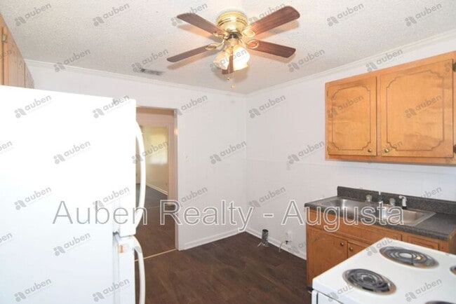 Building Photo - 2165 1/2 Telfair Street