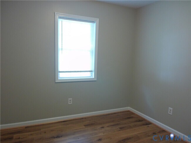 Building Photo - 212 N Kalmia Ave