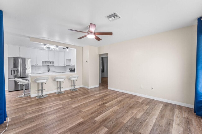 Building Photo - 4780 NE 8th Terrace