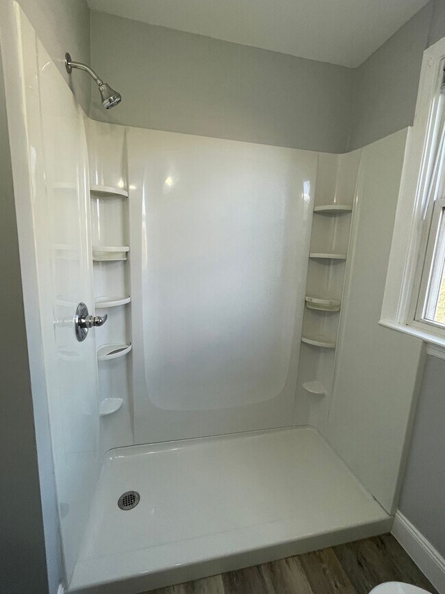 Building Photo - 121 N 16th St