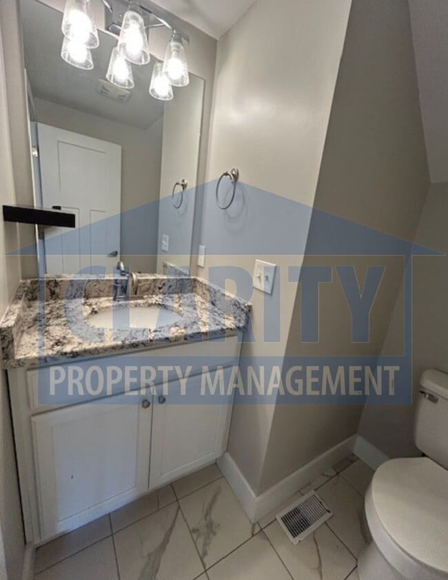 Building Photo - Charming 3-bedroom home!