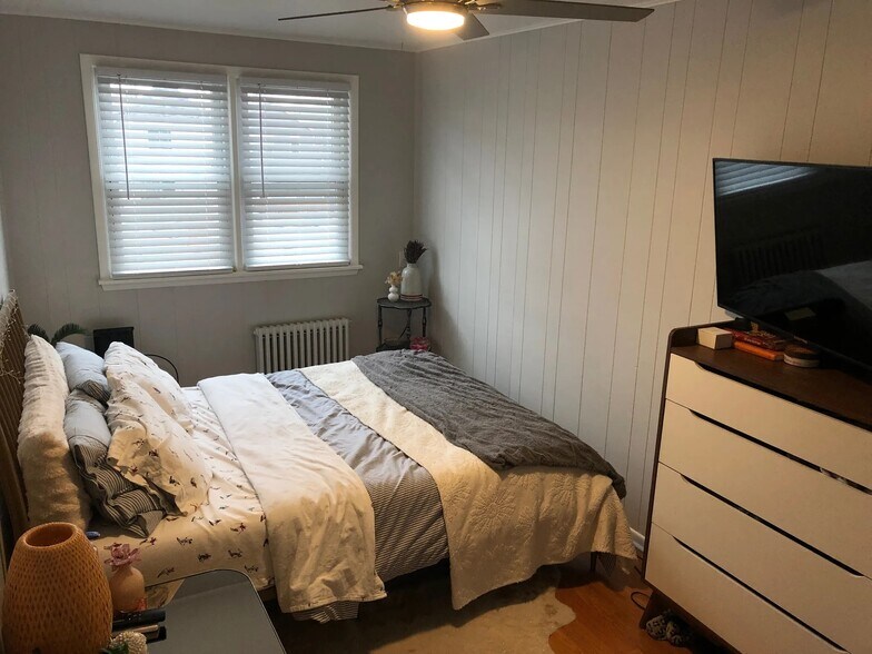 Building Photo - 2516 N Central Park Ave