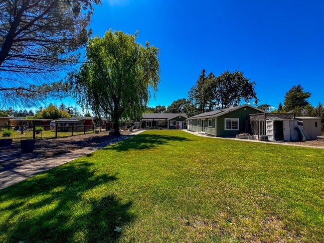 Building Photo - Wine Country Retreat with Guest Cottage & Vineyard Views