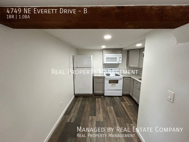 Building Photo - 4749 NE Everett Dr