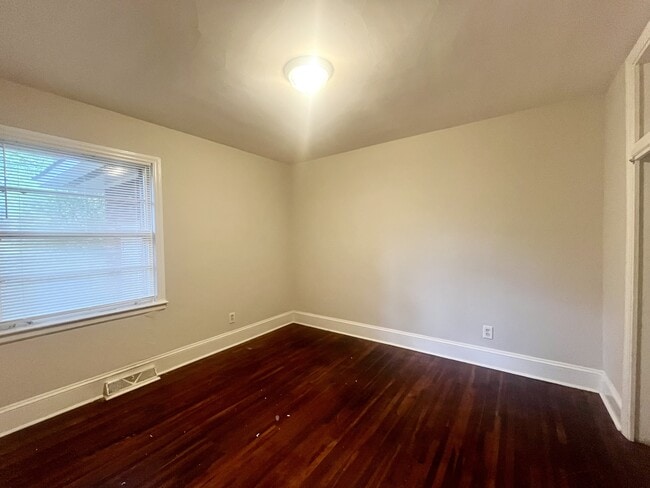 Building Photo - 3828 Winfield Dr