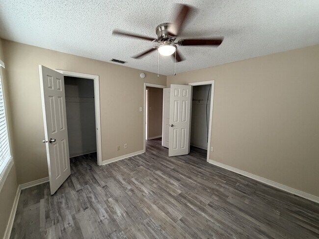 Building Photo - 4016 32nd St