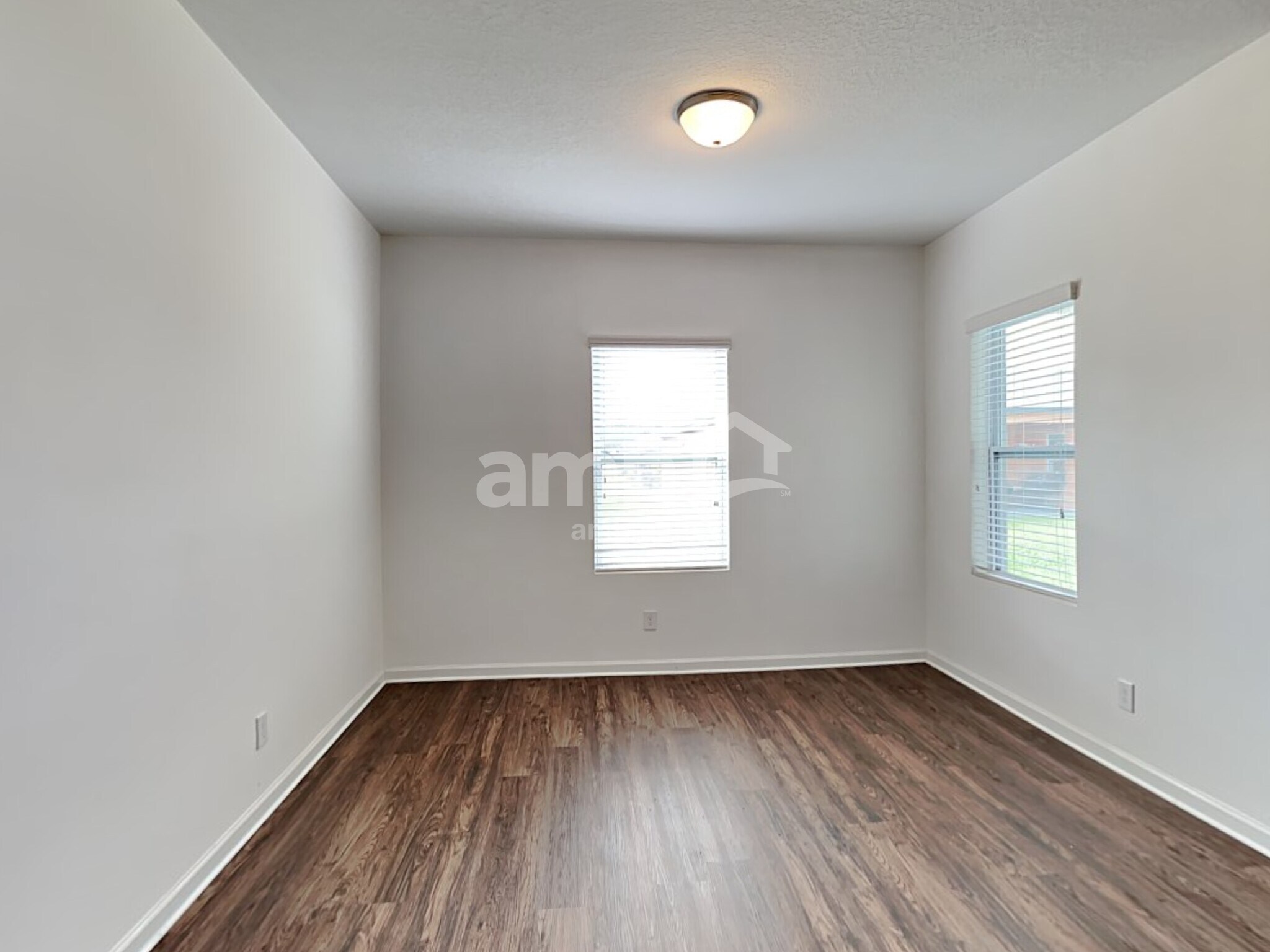 Building Photo - 4878 St James Ln