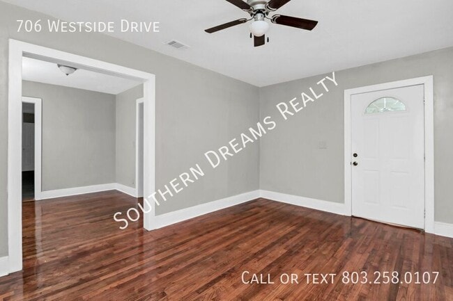 Building Photo - 706 Westside Dr