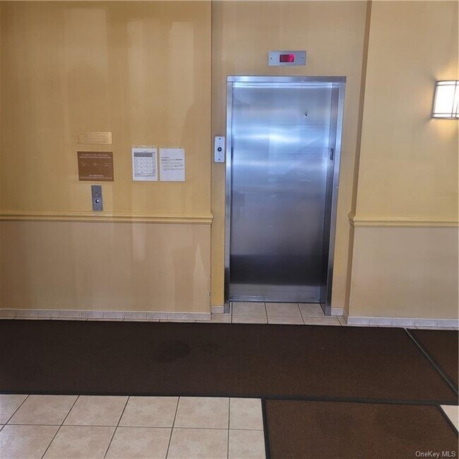 Building Photo - 1275 Grant Ave