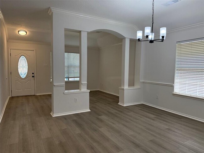 Building Photo - 16910 Pheasant Ridge Dr