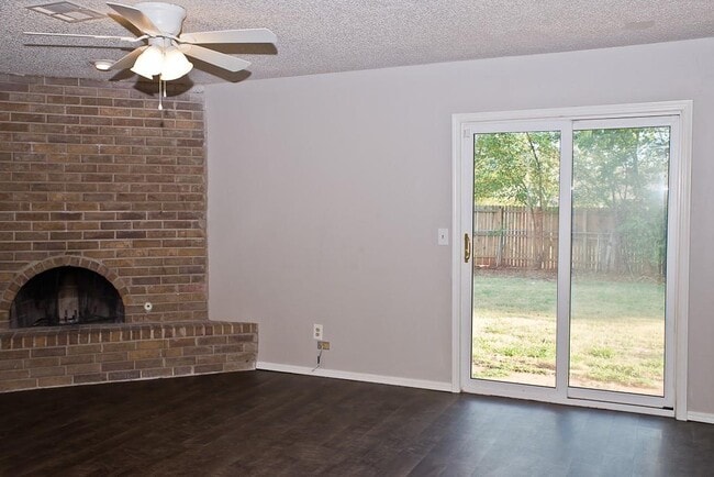 Building Photo - 3208 SE 56th St