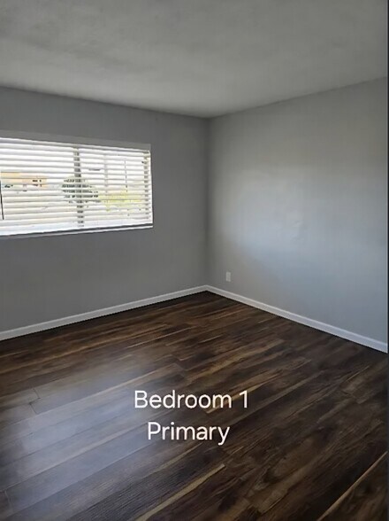 Building Photo - 7446 N Judson St