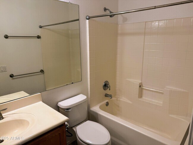 Building Photo - 4680 S Greythorne Way