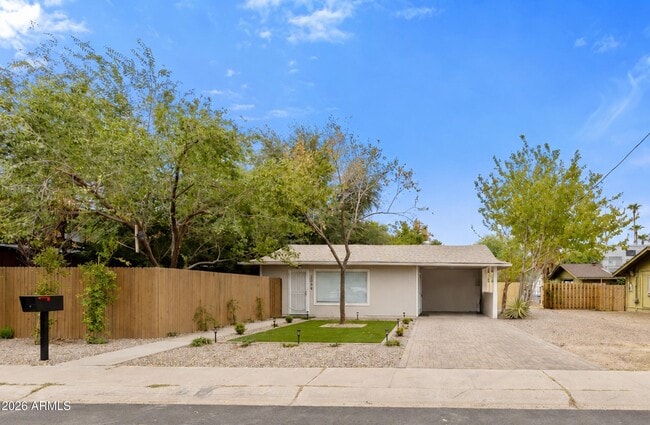 Building Photo - 2045 S Hammond Dr