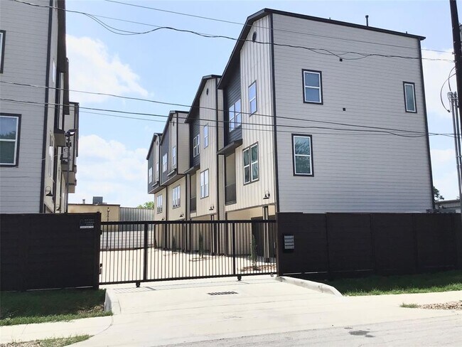 Primary Photo - 2109 Marnel Rd