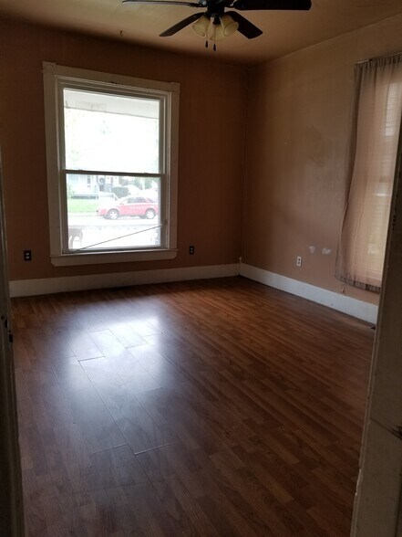 Living Room - 238 Richmond Ave