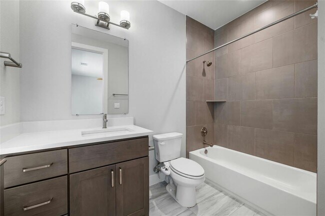 Building Photo - 4204 Elevator Dr
