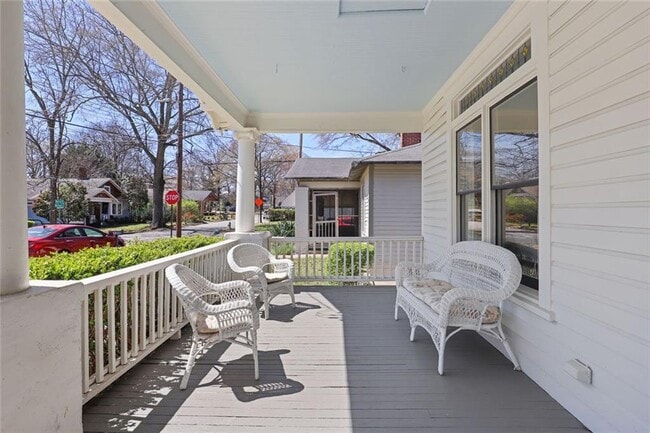 Building Photo - 1212 Merlin Ave SE