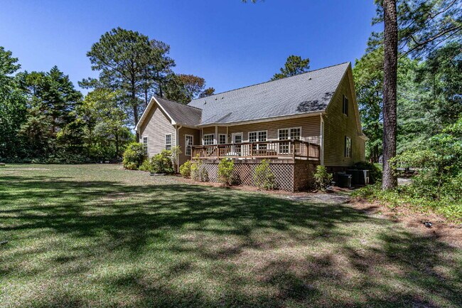 Building Photo - Stunning & Spacious Home in Walnut Hill! 4 Bedrooms | 4 Bathrooms w/ Lawn Care and Trash Service ...