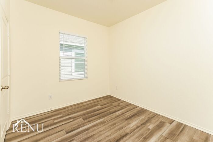 Building Photo - 5164 Firefly Hls