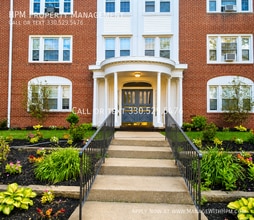 Building Photo - 3363 Warrensville Center Rd