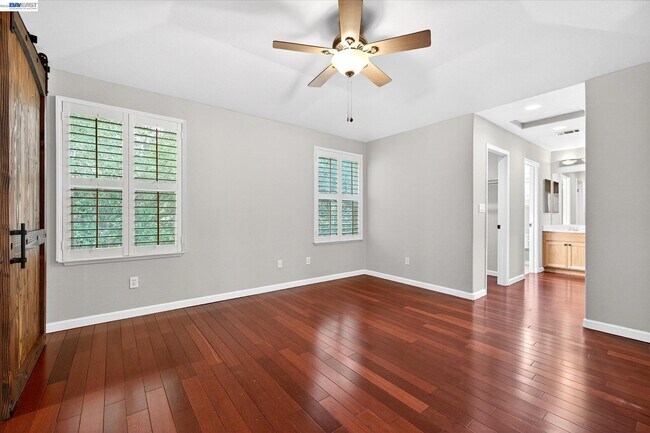 Building Photo - 133 Sundance Pl