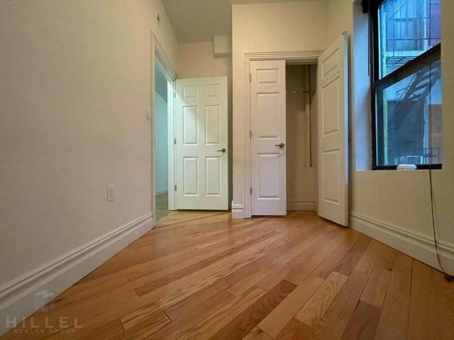 Building Photo - 1 bedroom in ASTORIA NY 11105