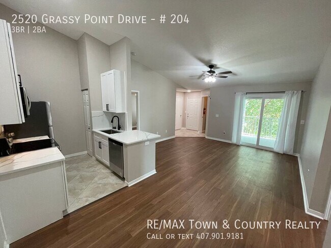 Building Photo - 2520 Grassy Point Dr