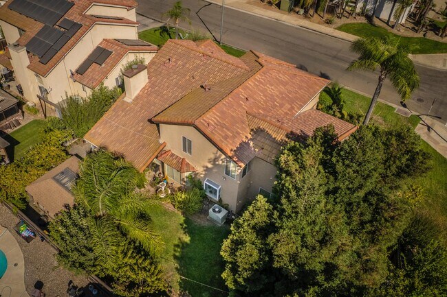 Building Photo - 5742 W Palo Alto Ave