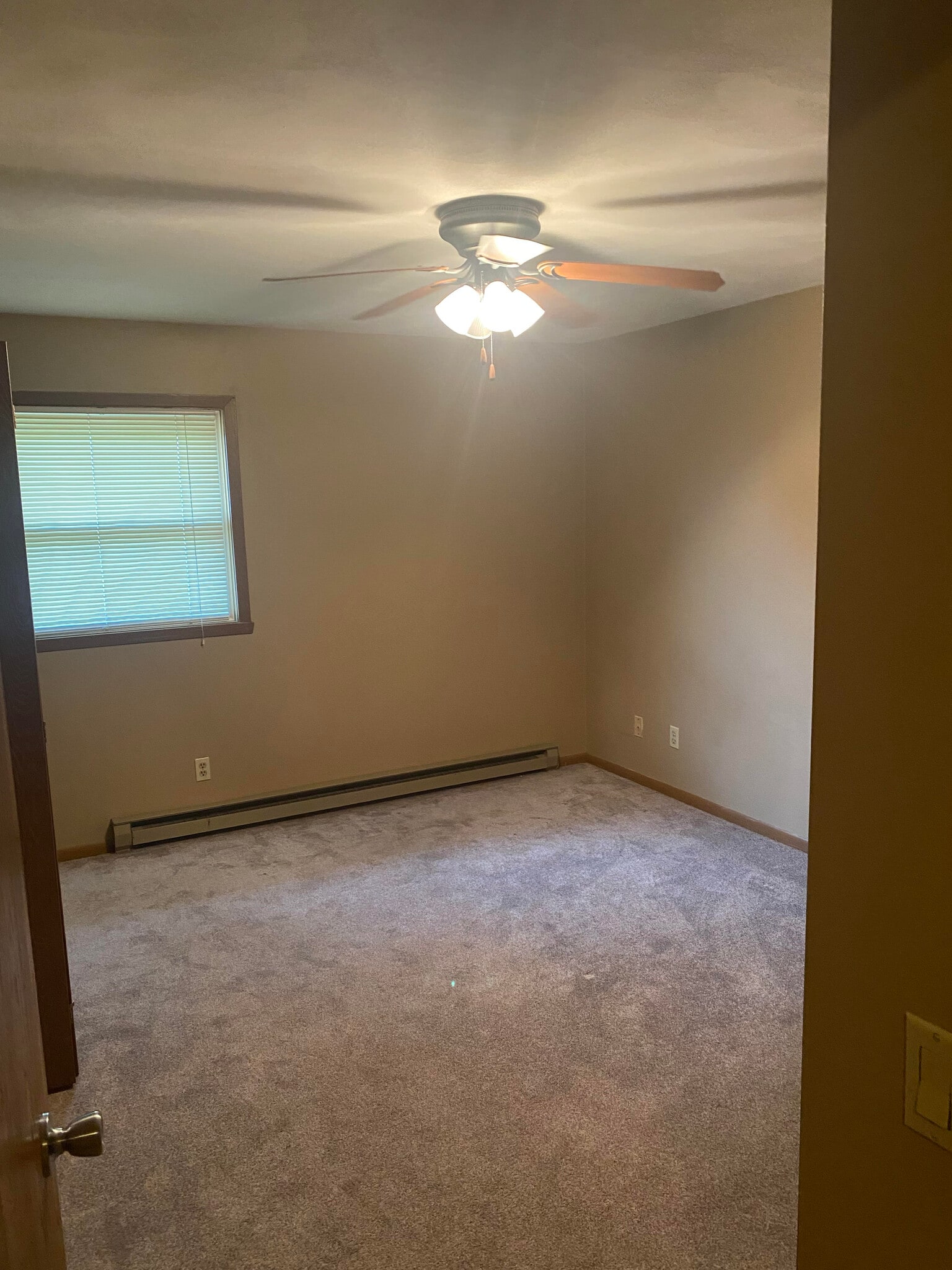 Building Photo - 686 Trailsway Ln