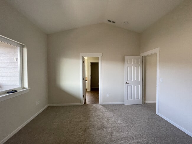 Building Photo - 608 Havenwood Dr