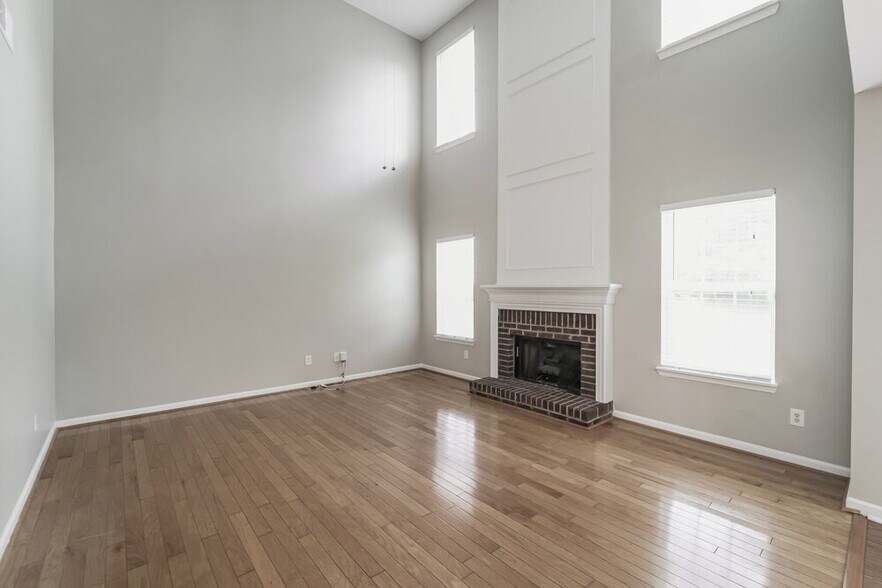 Building Photo - 7809 Leisure Ln