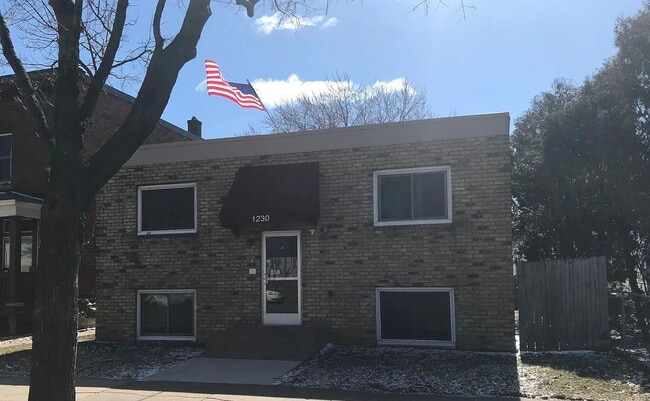 Building Photo - 1230 7th St W