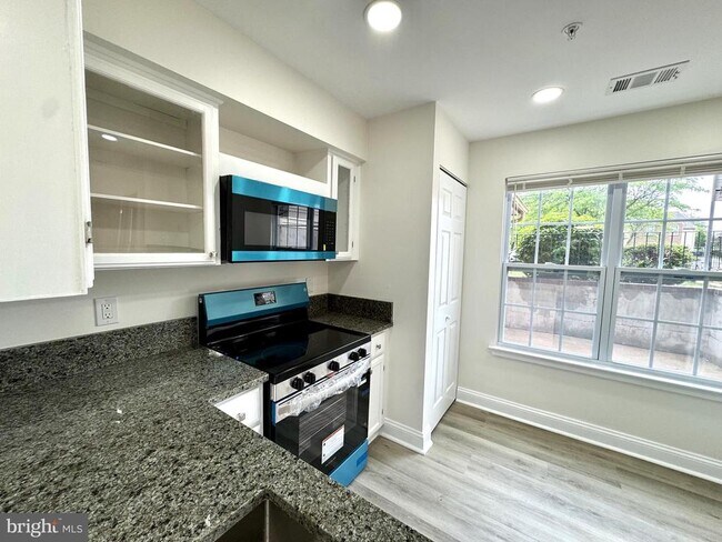 Building Photo - 1142 Windemere Ct