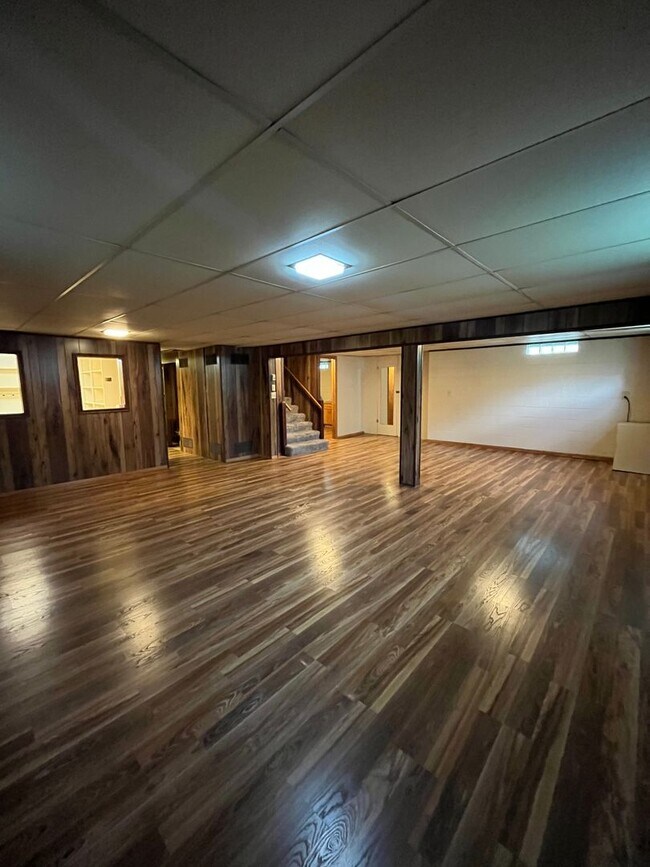 Building Photo - Beautiful 3 Bedroom Home in Normal!