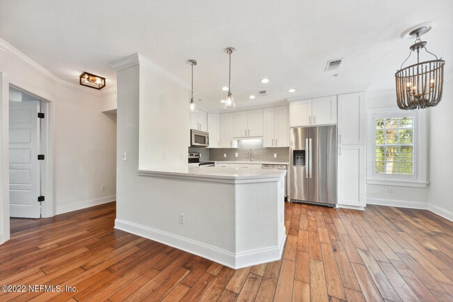 Building Photo - 1701 The Greens Way