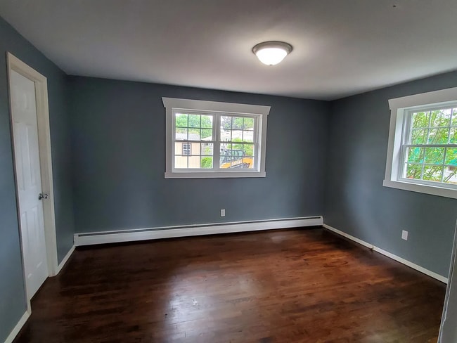 Building Photo - charming single-family home
