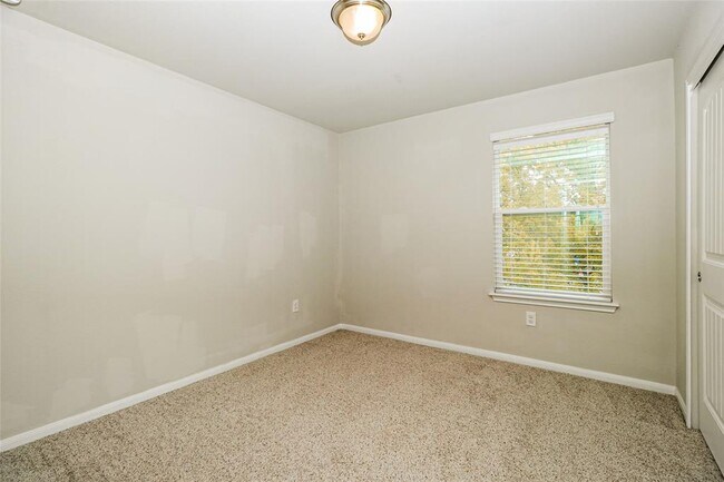 Building Photo - 9201 Sawyer Fay Ln