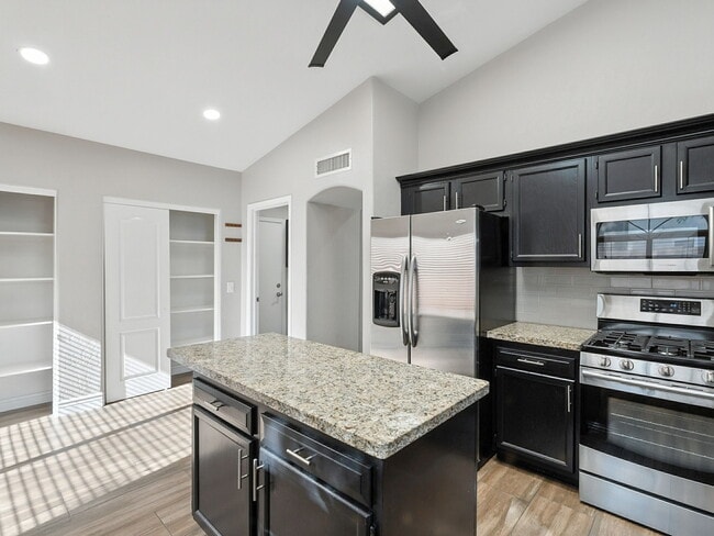 Building Photo - 3535 E Covina St