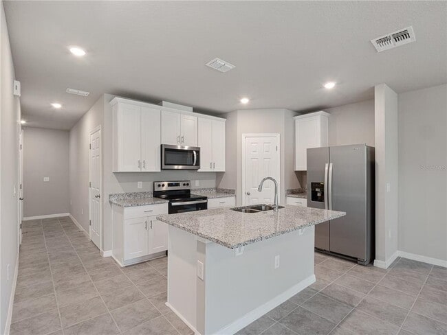 Building Photo - 658 Legacy Lp