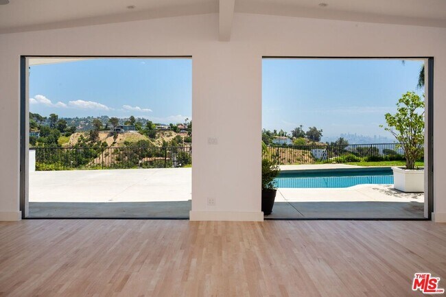 Building Photo - 1622 Tower Grove Dr