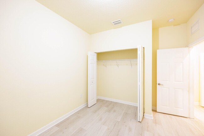 Building Photo - 5636 NW 58th Ln